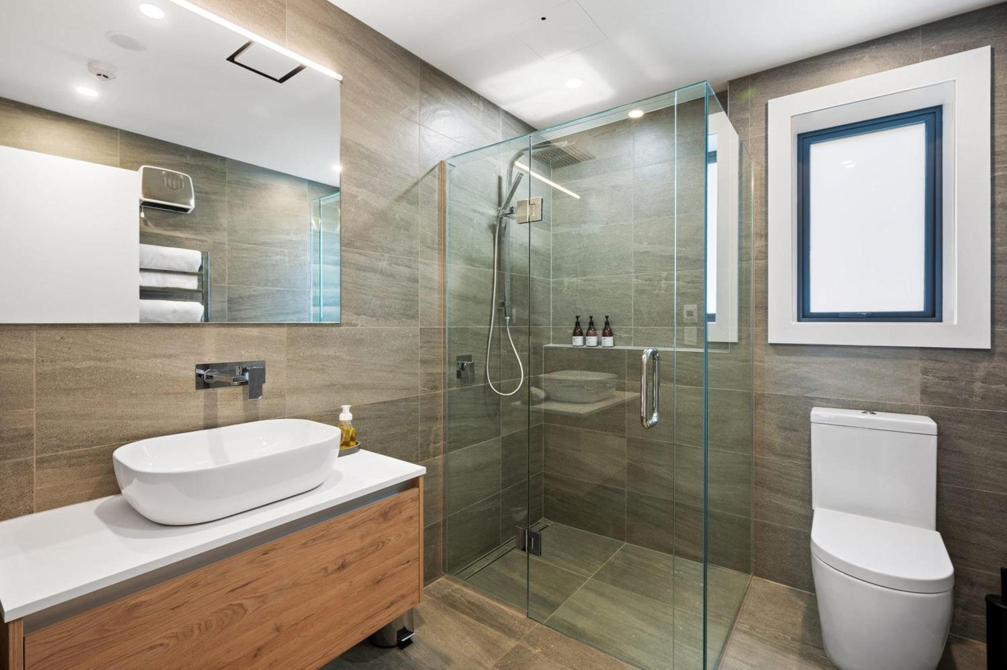 Lakeside Luxury 2 Bedroom Apartment Wanaka Extérieur photo